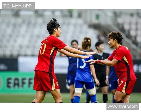 一位国际女足球员的崛起之路：如何凭借实力与魅力征服世界足坛