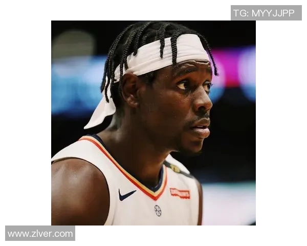 常戴绑发带的足球明星是谁 他的独特风格和比赛影响力分析 常戴绑发带的足球明星是谁 他的独特风格和比赛影响力分析